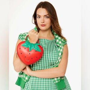 Kate Spade Strawberry Dreams 3d Strawberry Crossbody